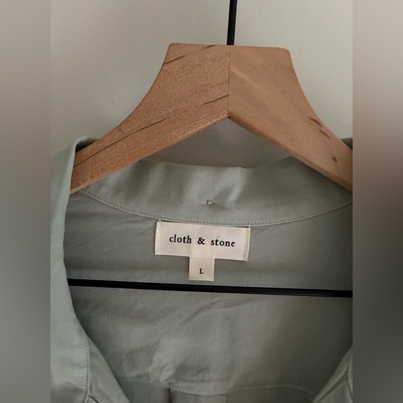 Cloth & Stone Sage Green Button Down Earthy Lagenlook Blouse Size Large - Picture 2 of 6